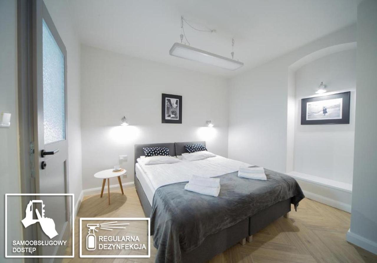 M5 Main Square Stylish One Bedroom Krakow Exterior photo